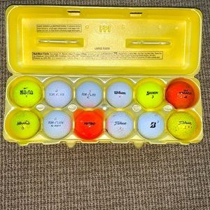 Assorted golf balls